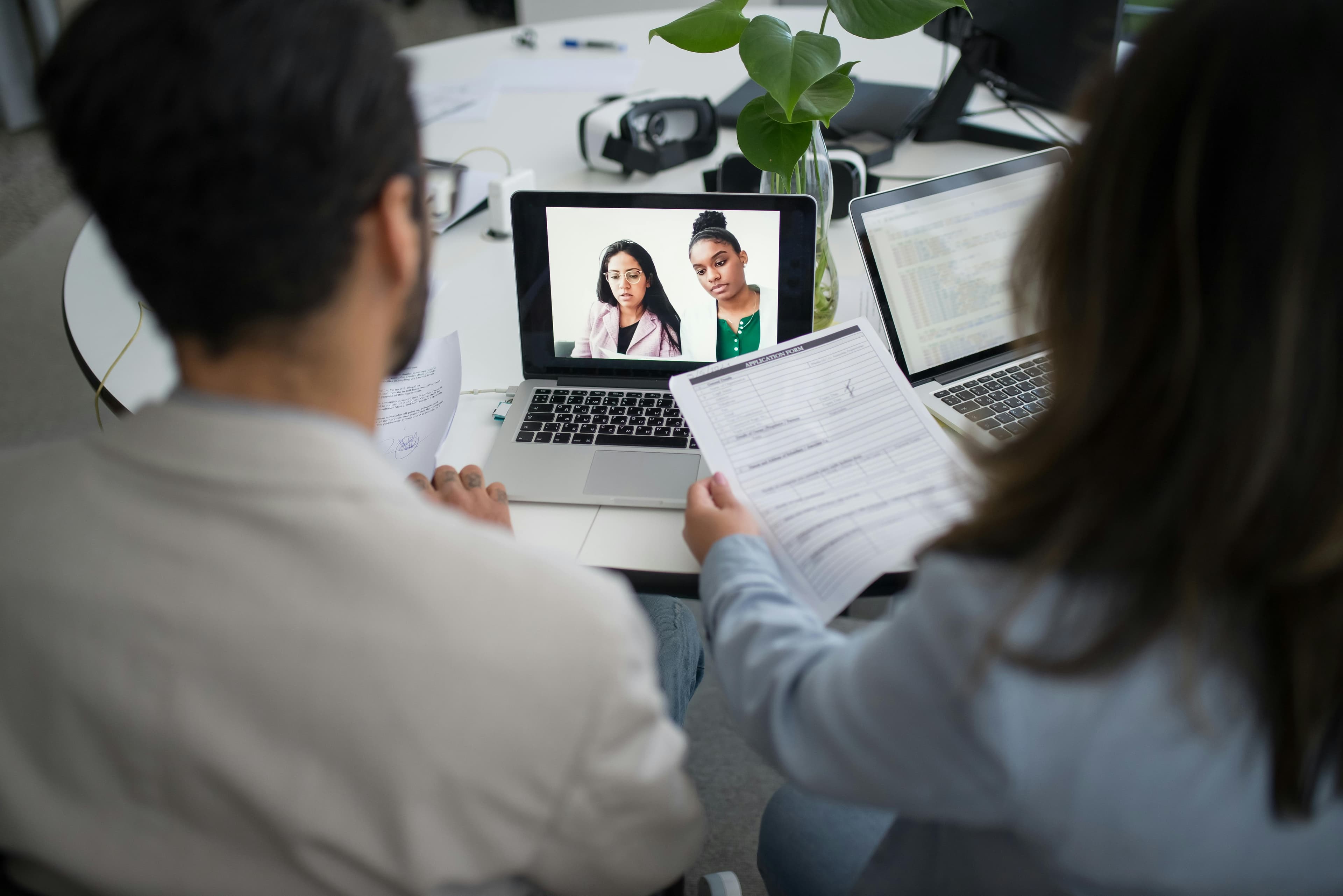 10 tips voor succesvolle voorbereiding op een online sollicitatiegesprek